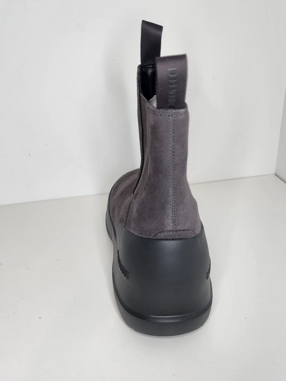 Moon Boot suede chelsea